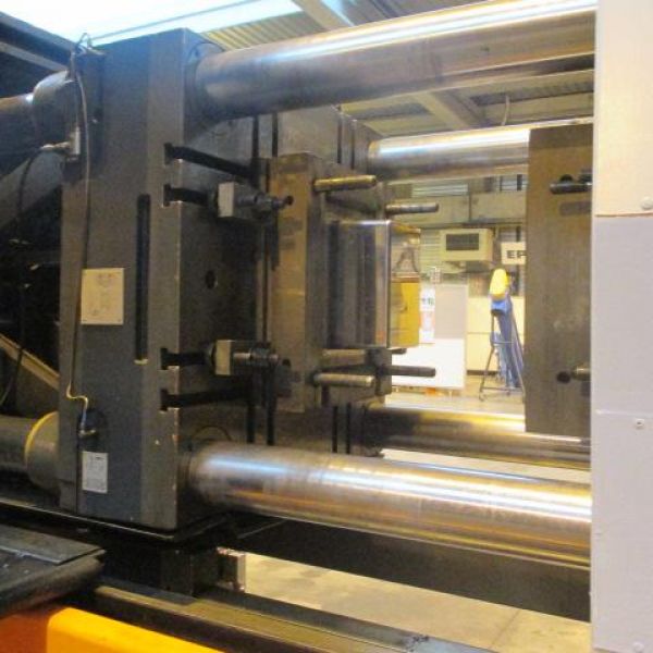 Pressa iniezione usata Sandretto 8/270 sef 100